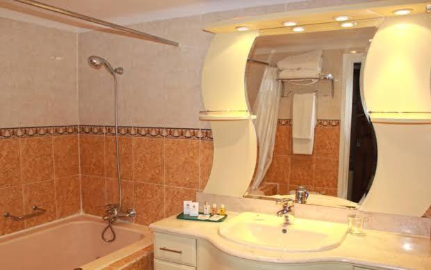 Hotel El Djazair El Mouradia Экстерьер фото